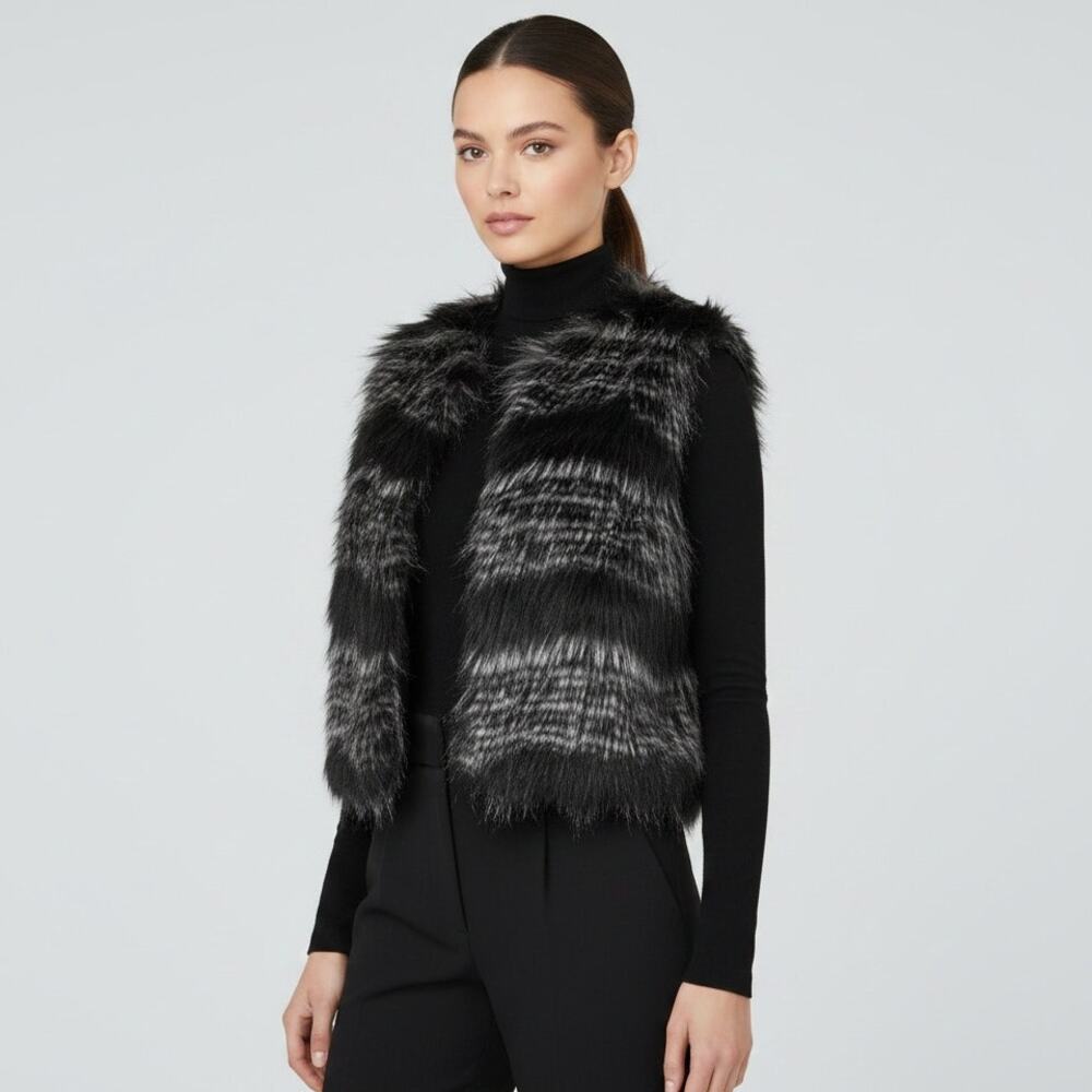 Steve Madden Faux Fur Vest Striped Black Gray Shaggy Open Front Gilet Women's M